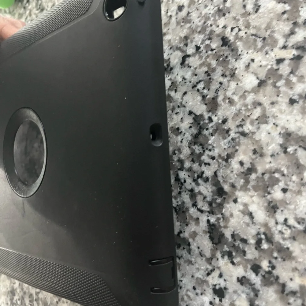 Used black otterbox protective case - iPad second generation